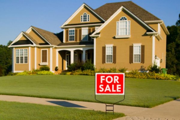 Real Estate: House Selling Tips